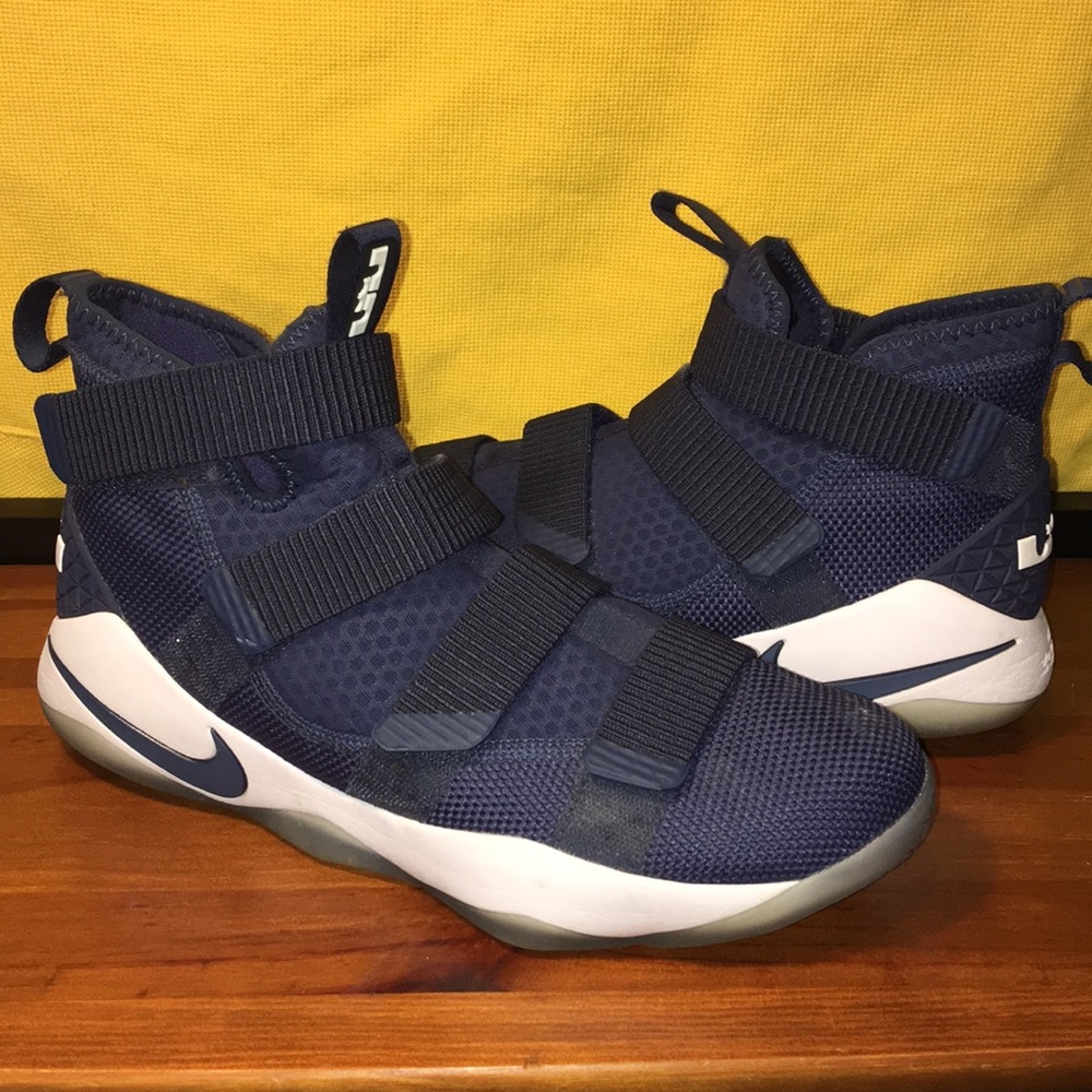 Nike Lebron soldier 11
